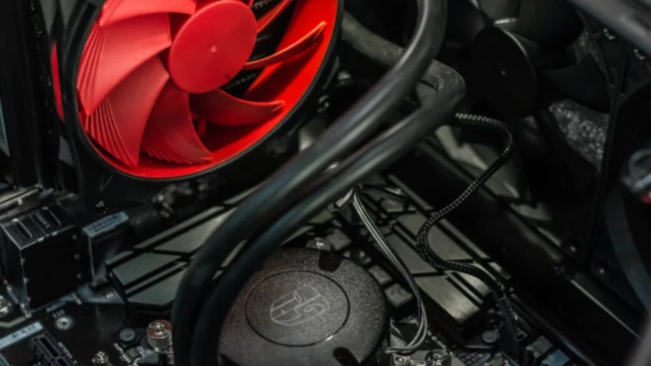 Une nouvelle pâte thermique réduira-t-elle le bruit du ventilateur ?