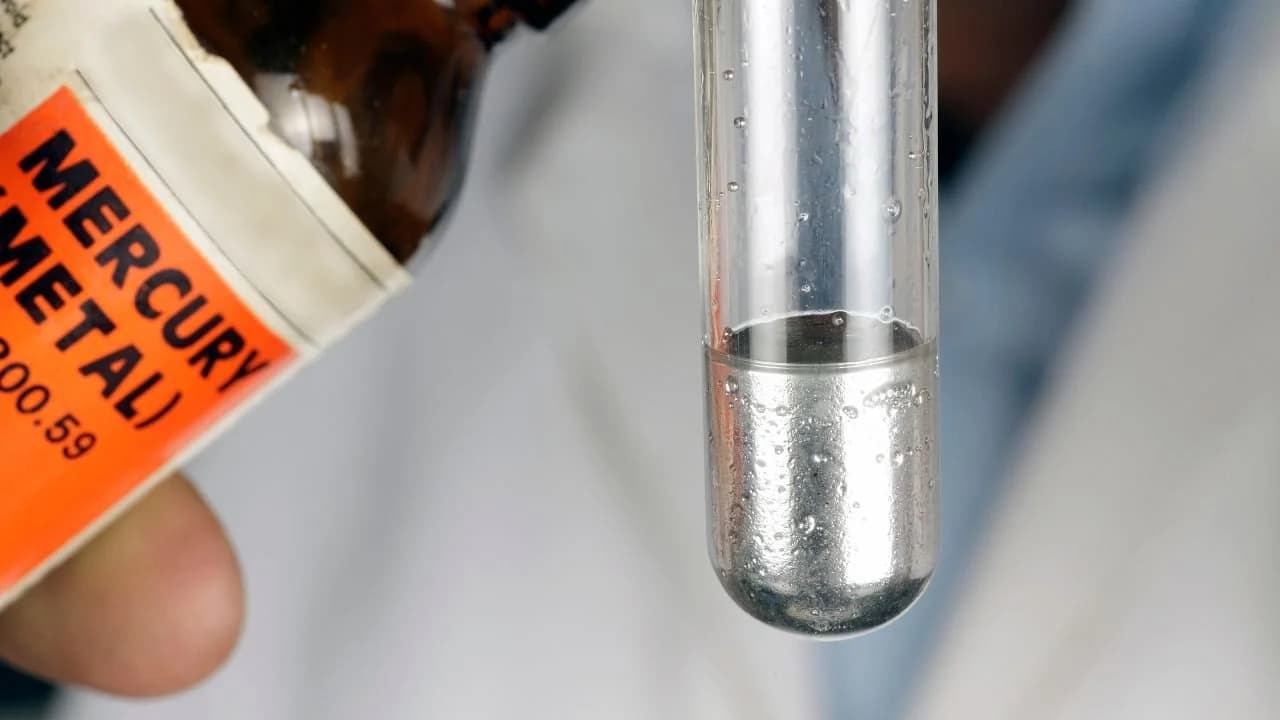 La pâte thermique contient-elle du mercure ?