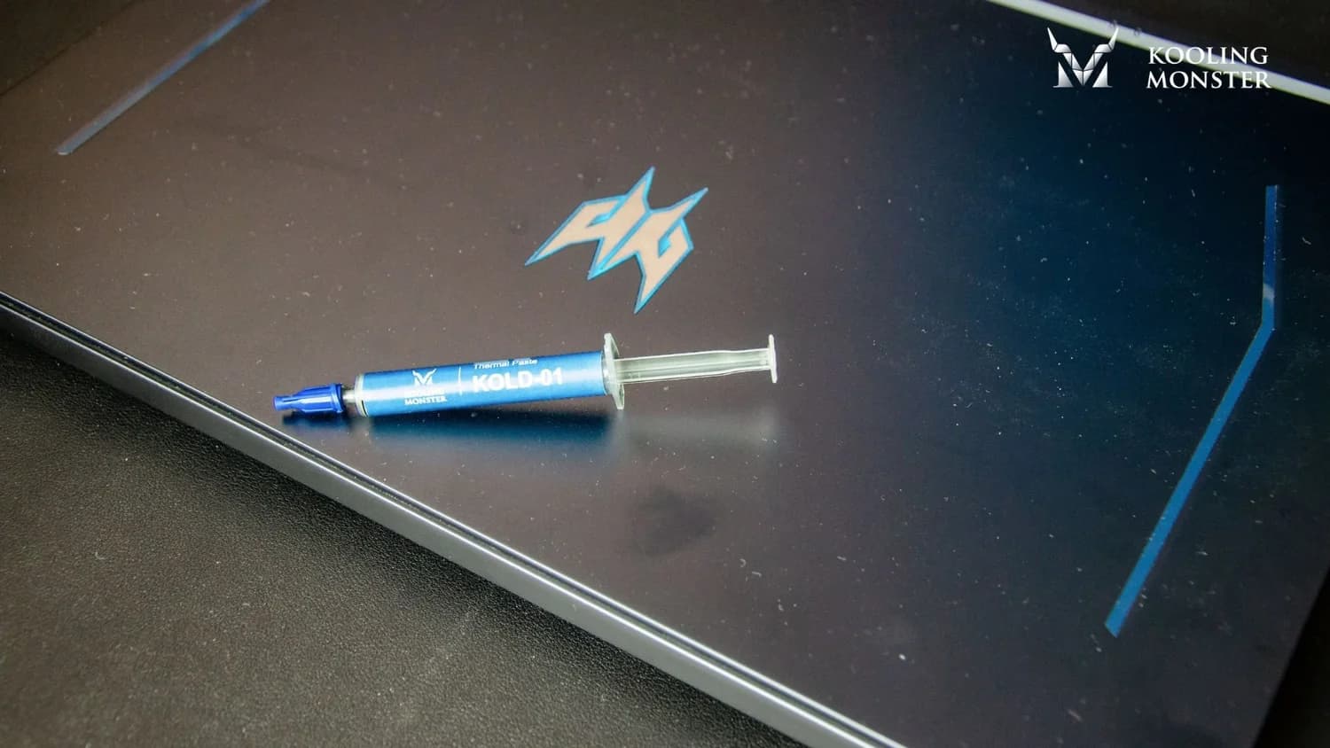 Acer PREDATOR HELIOS 300 : nettoyage et remplacement de la pâte thermique